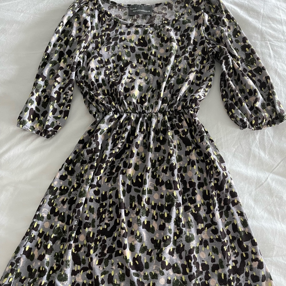 Pretty Patterned Minidress Size Small